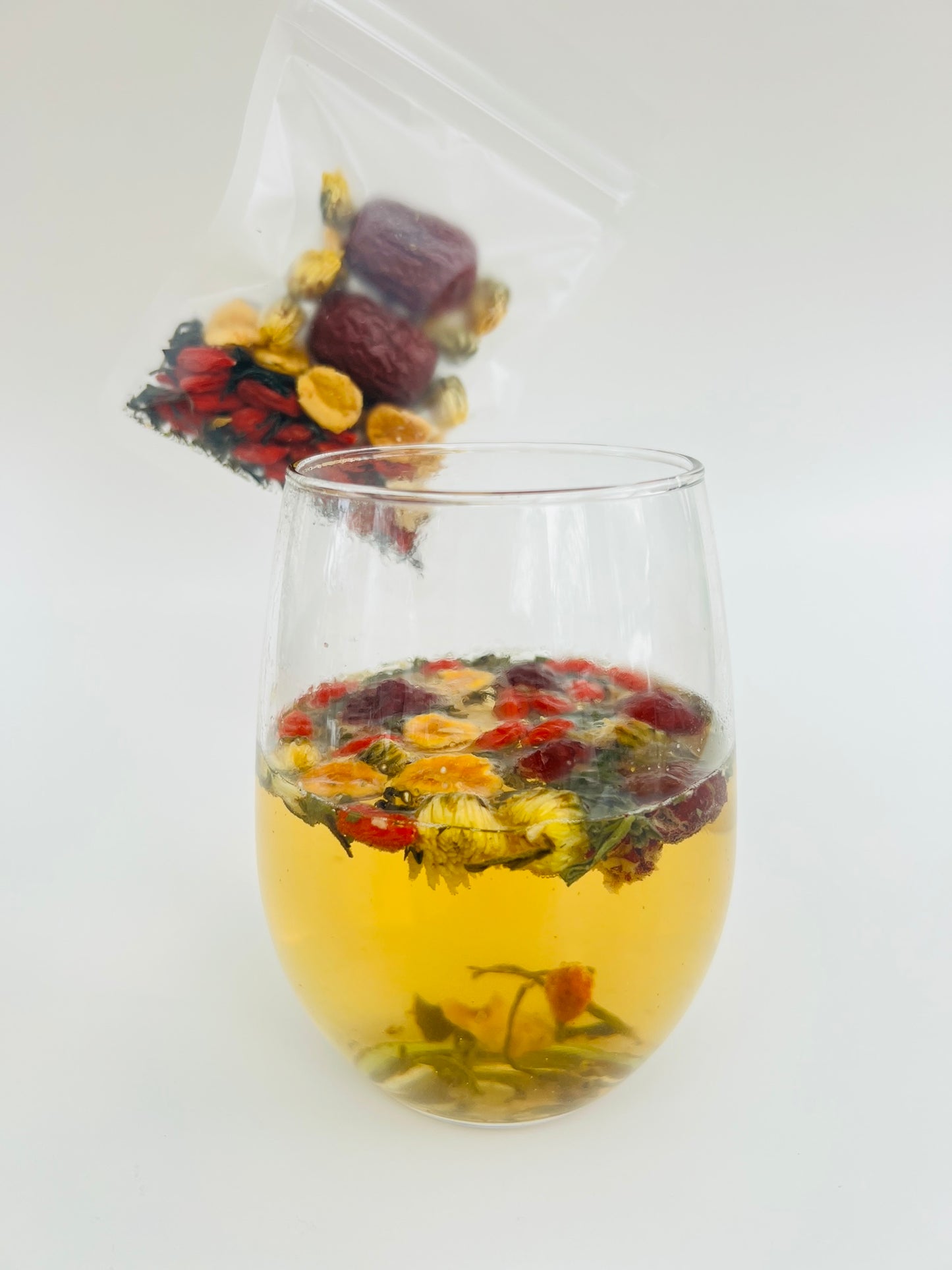 Healthy Floral Ginseng Tea